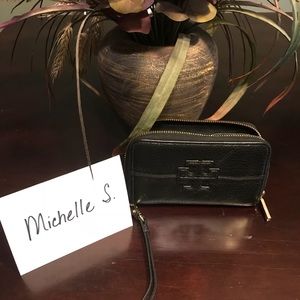 Tory Burch Smartphone Wristlet